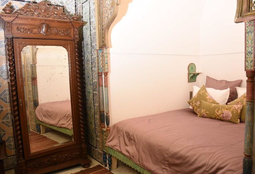 سوئیت کلاسیک, Palais Bayram