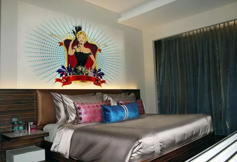 プールの見えるデラックスルーム, Planet Hollywood Beach Resort Goa
