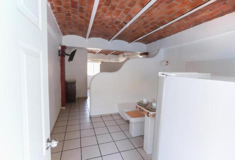 Семейное Бунгало, Posada Real