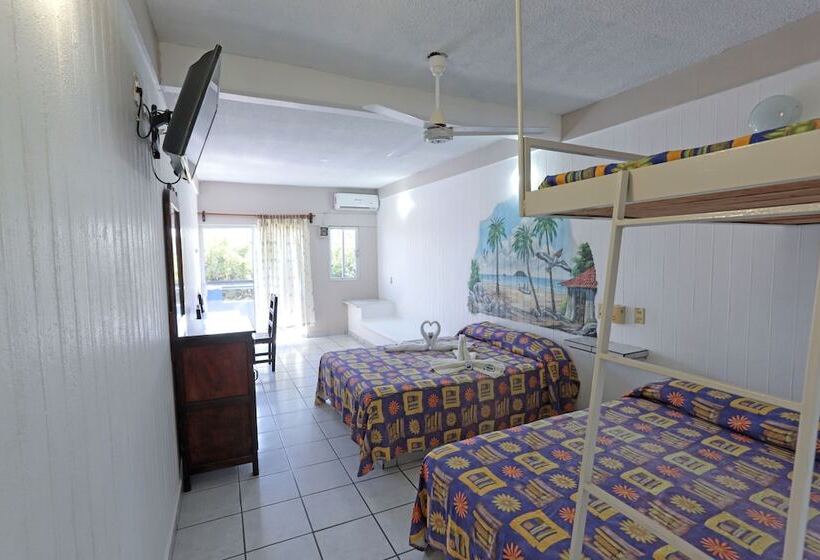 Четырехместный Номер Стандарт, Posada Real