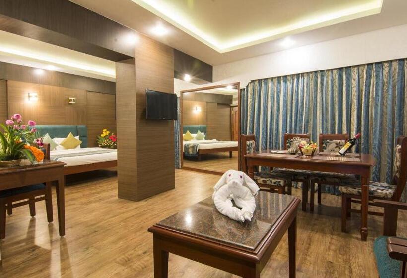 جناح, Shenbaga Hotel And Convention Centre