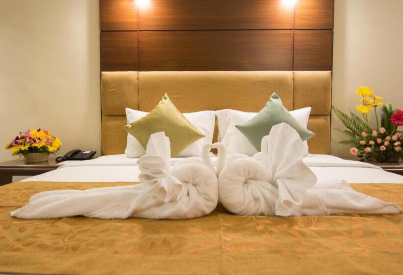 جناح, Shenbaga Hotel And Convention Centre