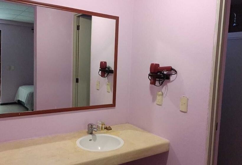 四人标准间, Tradicional Savaro Sa De Cv