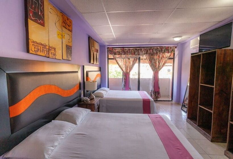 四人标准间, Tradicional Savaro Sa De Cv