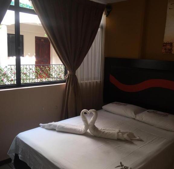 标准间, Tradicional Savaro Sa De Cv