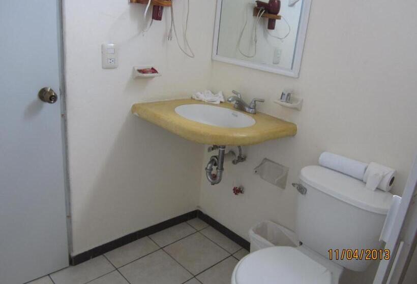 四人标准间, Tradicional Savaro Sa De Cv