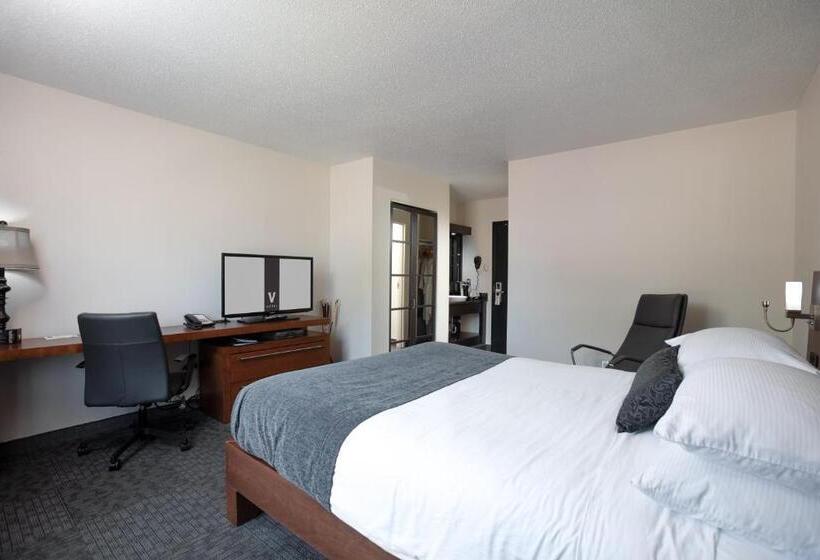 غرفة كلاسيكية سرير ملكى, V