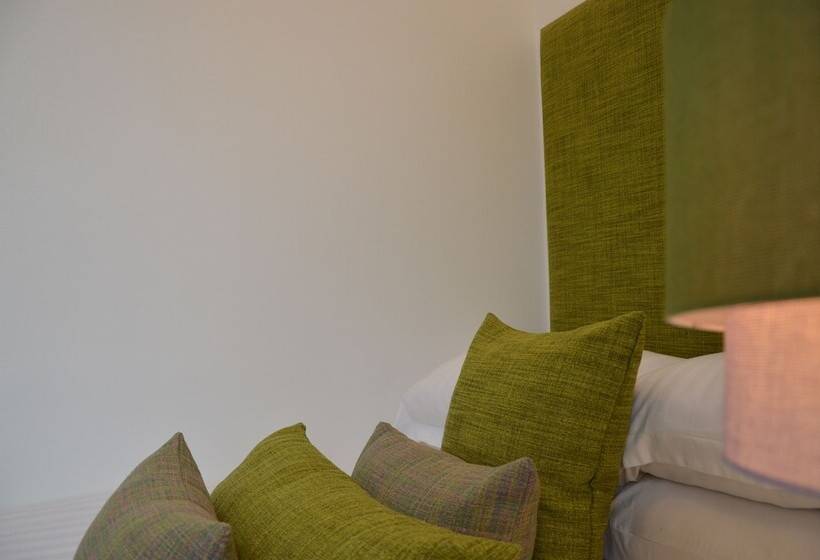 חדר סטנדרט יחיד, Edinburgh 37