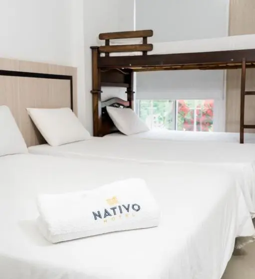 Standard Neljän Hengen Huone Parveke, Nativo