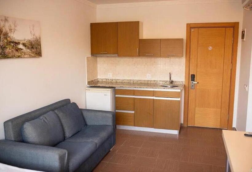 اتاق خانوادگی, Akalia Resort