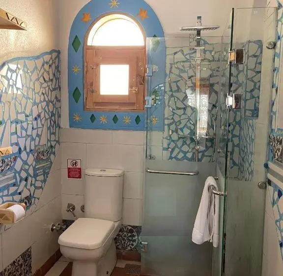 سوئیت جونیور با ماساژ آبی, Kato Dool Wellness Resort