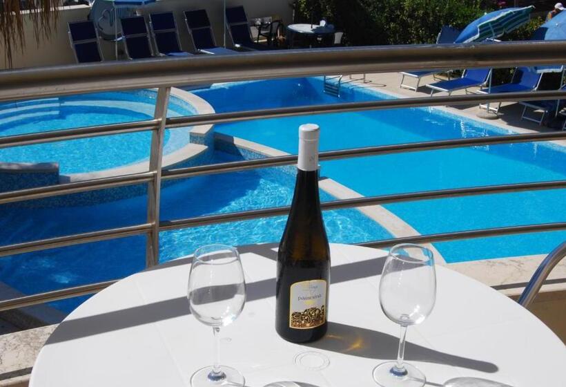 Апартаменты Deluxe 1 Спальня, Mare Blu Residence