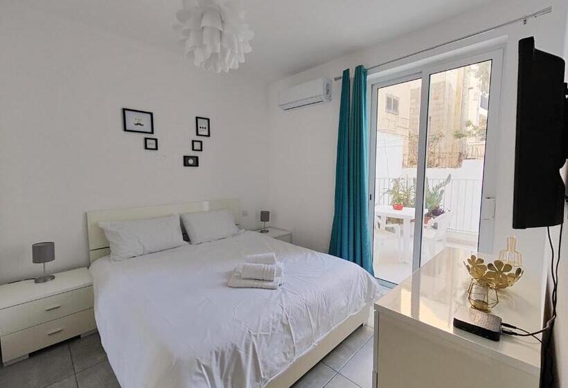 آپارتمان 3 خوابه, Large Central Apartment Near Valletta & Seafront