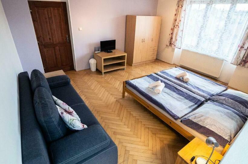 バルコニー付きスタンダードルーム, Penzion Veronika