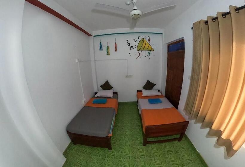 تختخواب در اتاق مشترک, Rockstel Towers Backpacker Hostel