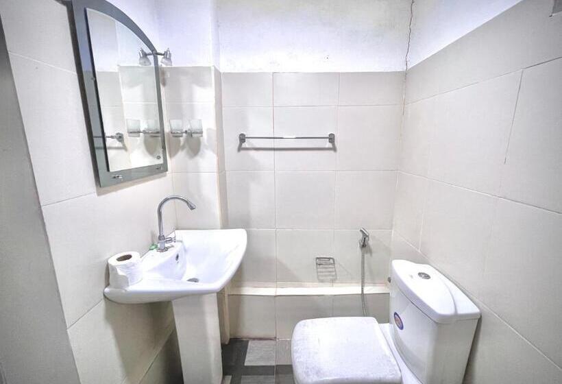 تختخواب در اتاق مشترک, Rockstel Towers Backpacker Hostel