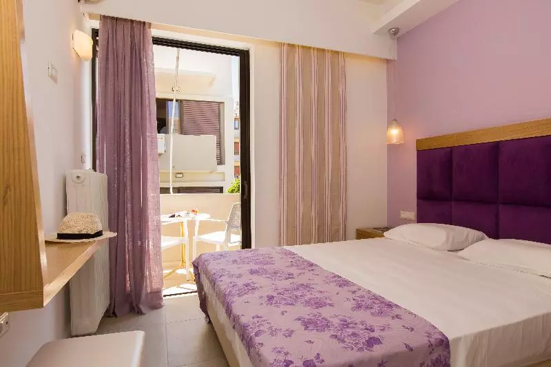 Chambre Supérieure, Eltina
