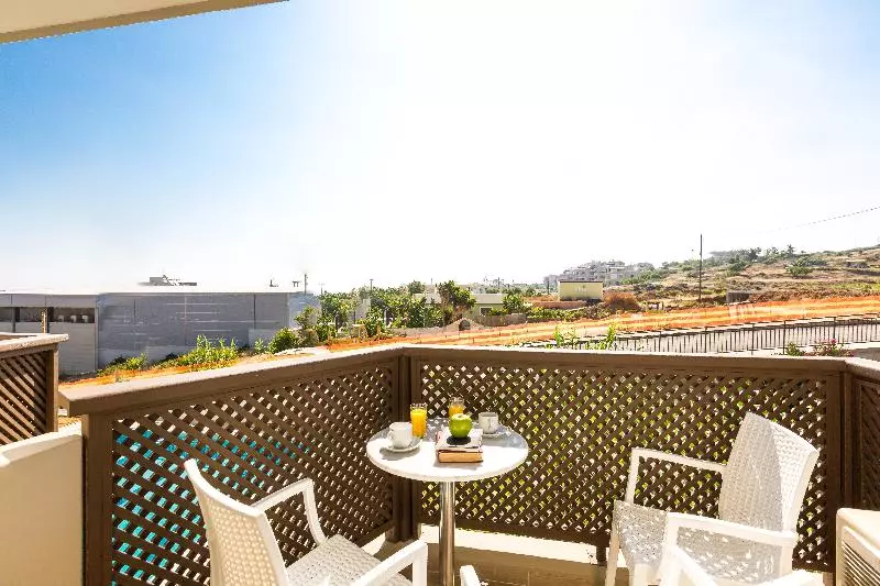 Studio Supérieur Vue Piscine, Eltina
