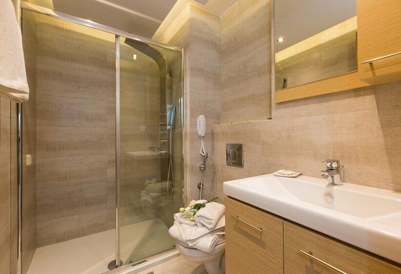 带1个卧室的高级公寓, Eltina