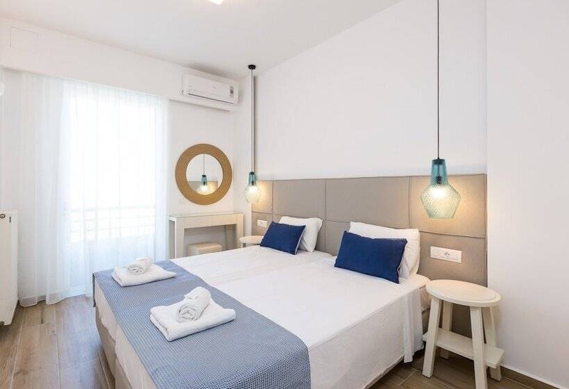 استوديو سوبيريور مطل على حمام السباحة, Eltina