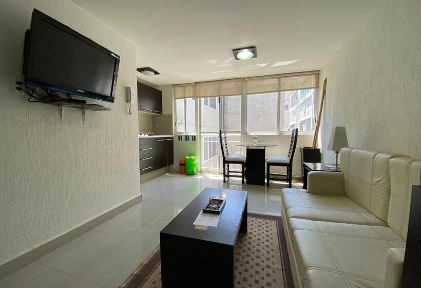 Escritório Estándar, Grupo Kings Suites Chimborazo