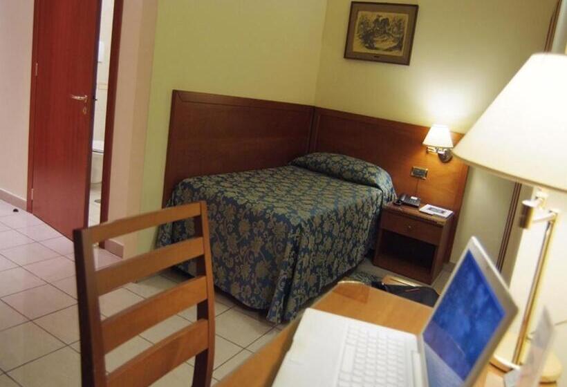 חדר סטנדרט יחיד, Adria