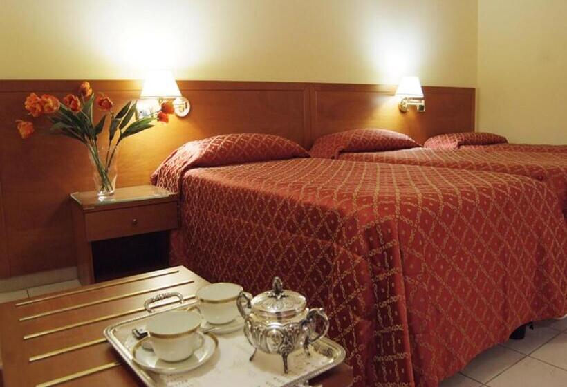 חדר סטנדרט לשלושה, Adria