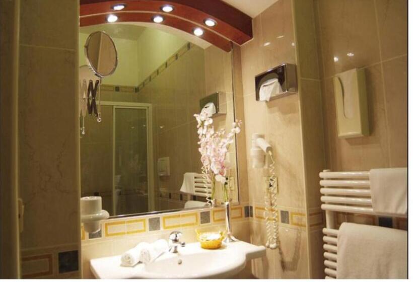 חדר אקונומי, Adria