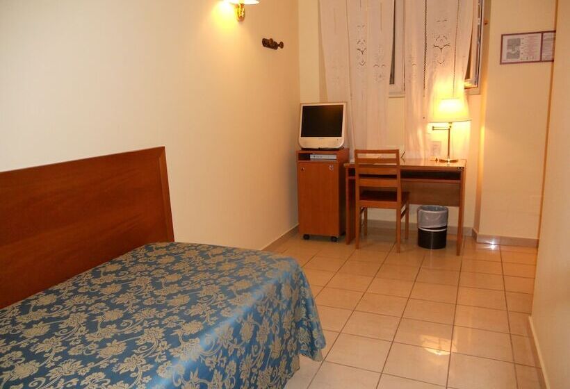 חדר סטנדרט יחיד, Adria