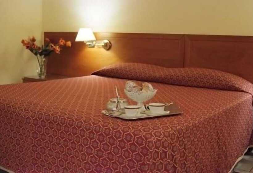 חדר אקונומי, Adria