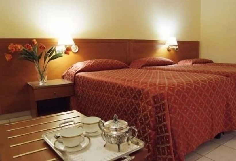 חדר סטנדרט לשלושה, Adria