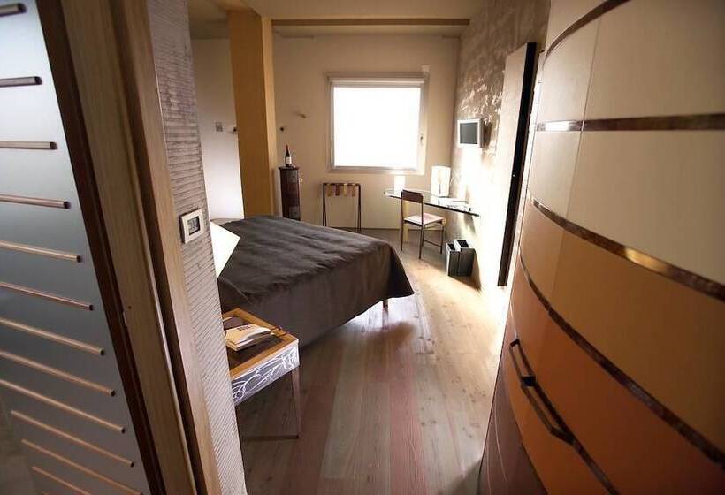 Номер Стандарт Индивидуальный, Albergo Cantine Ascheri