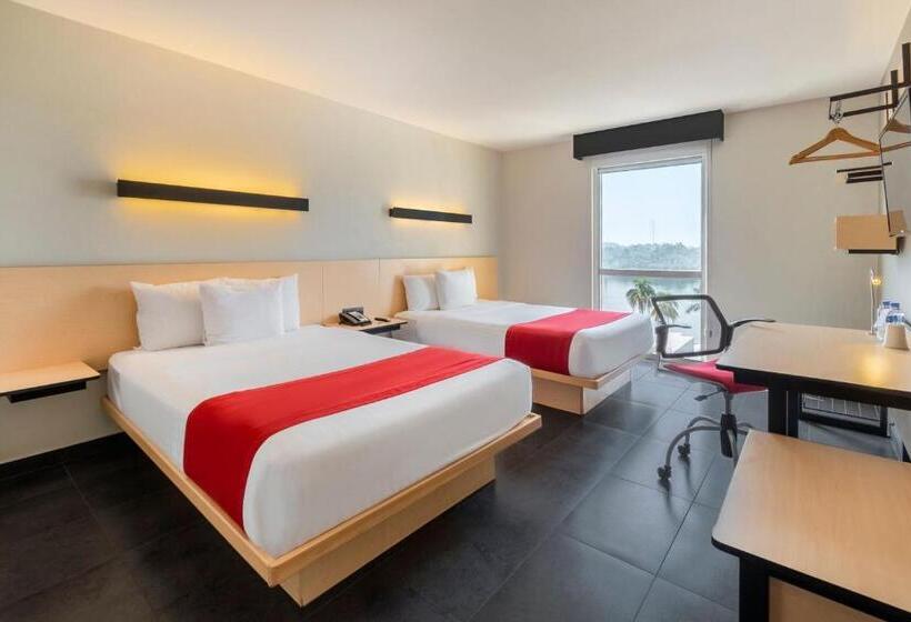 带2个双人床的标准工作室, City Express By Marriott Tuxpan