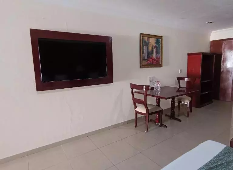 اتاق استاندارد سه نفره, Confort Plaza