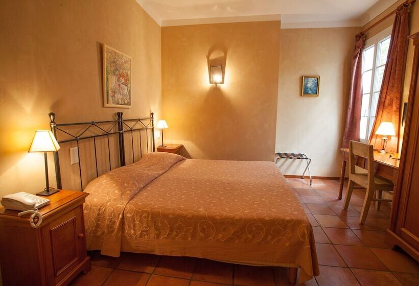 غرفة قياسية, De La Corniche