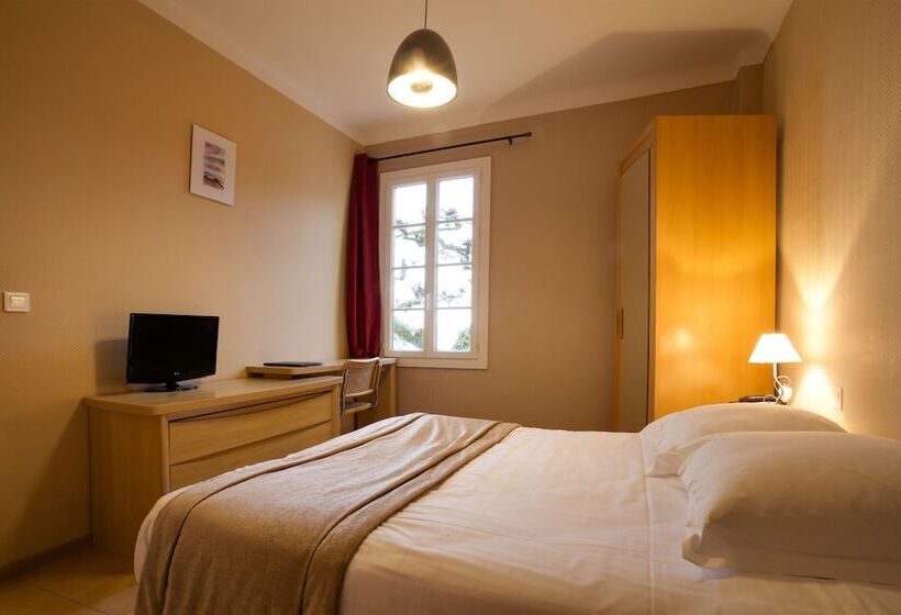 غرفة قياسية, De La Corniche