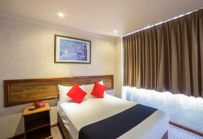 חדר סטנדרט, Don Simon