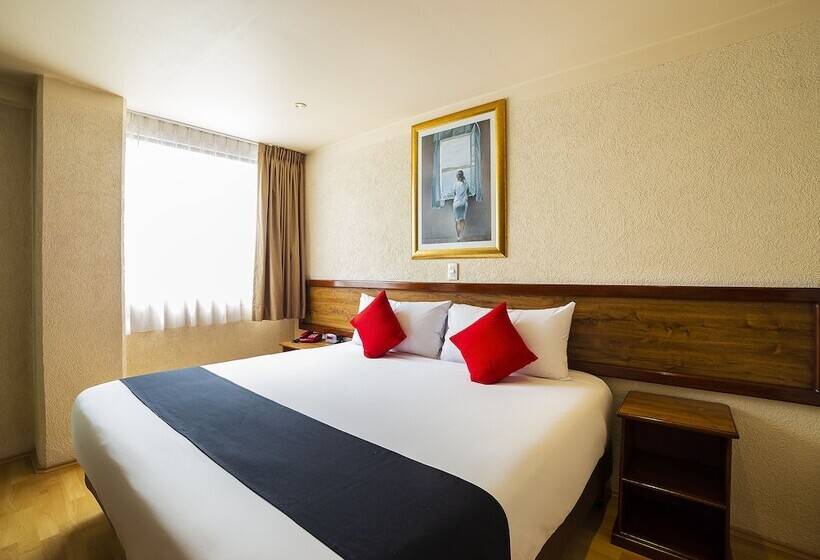 חדר דלוקס, Don Simon