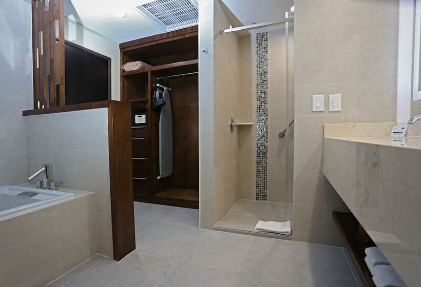 スイート, Holiday Inn Express & Suites Mexicali, An Ihg