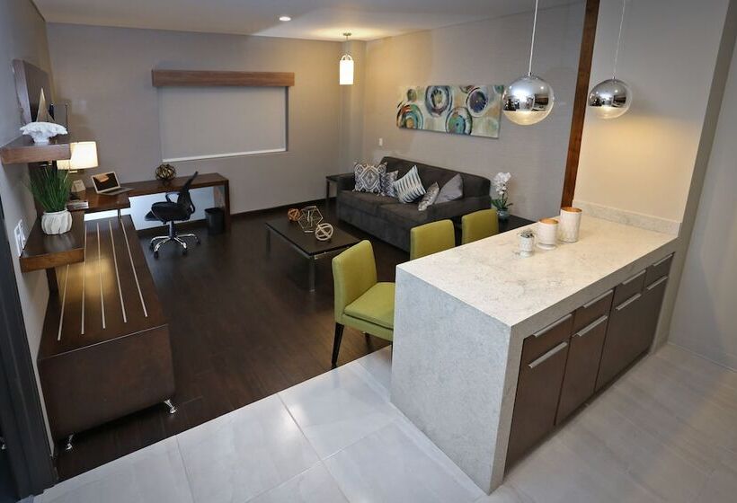 סוויטה, Holiday Inn Express & Suites Mexicali, An Ihg