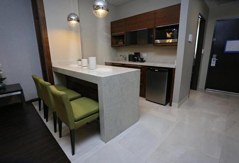 スイート, Holiday Inn Express & Suites Mexicali, An Ihg