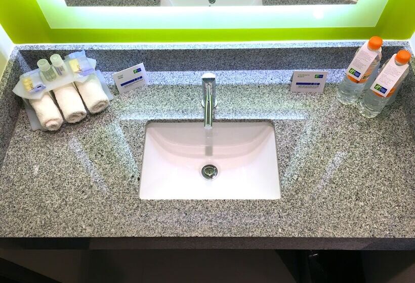 חדר סטנדרט, Holiday Inn Express & Suites Mexicali, An Ihg