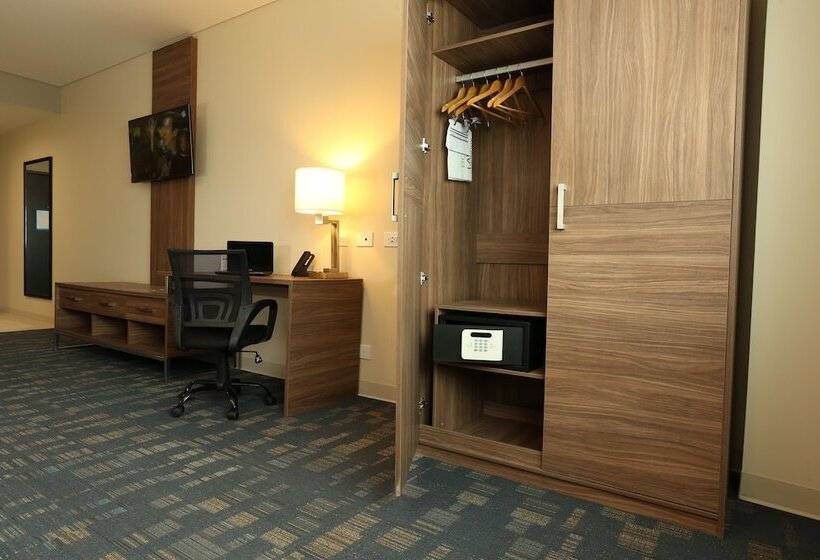 סוויטה, Holiday Inn Express & Suites Mexicali, An Ihg