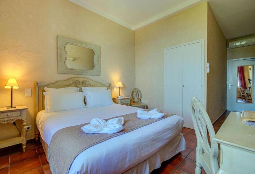 غرفة سوبيريور, De La Corniche