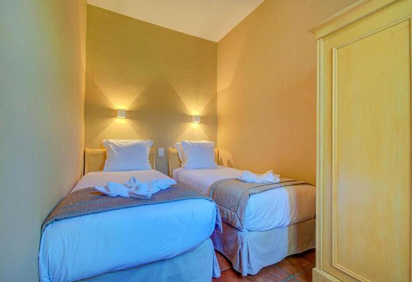 غرفة عائلية, De La Corniche