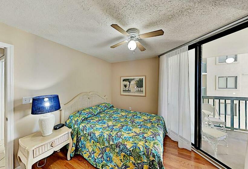 בית, 4 חדרי שינה, Ocean Bay Club Unit 1206