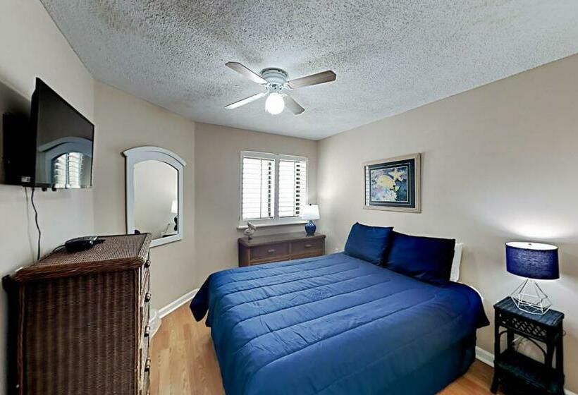 בית, 4 חדרי שינה, Ocean Bay Club Unit 1206