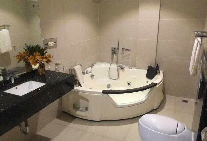 סוויטת ג'וניור, Sun Beach