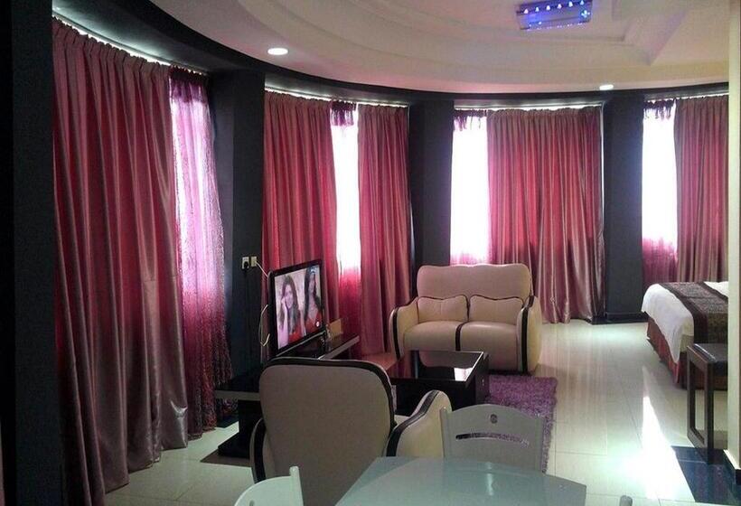 סוויטת ג'וניור, Sun Beach