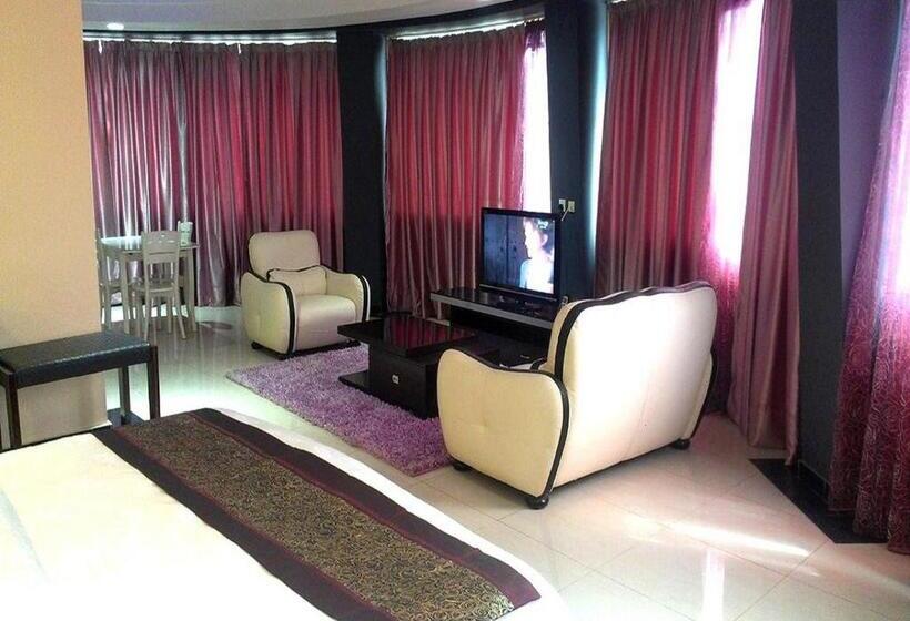 סוויטת ג'וניור, Sun Beach